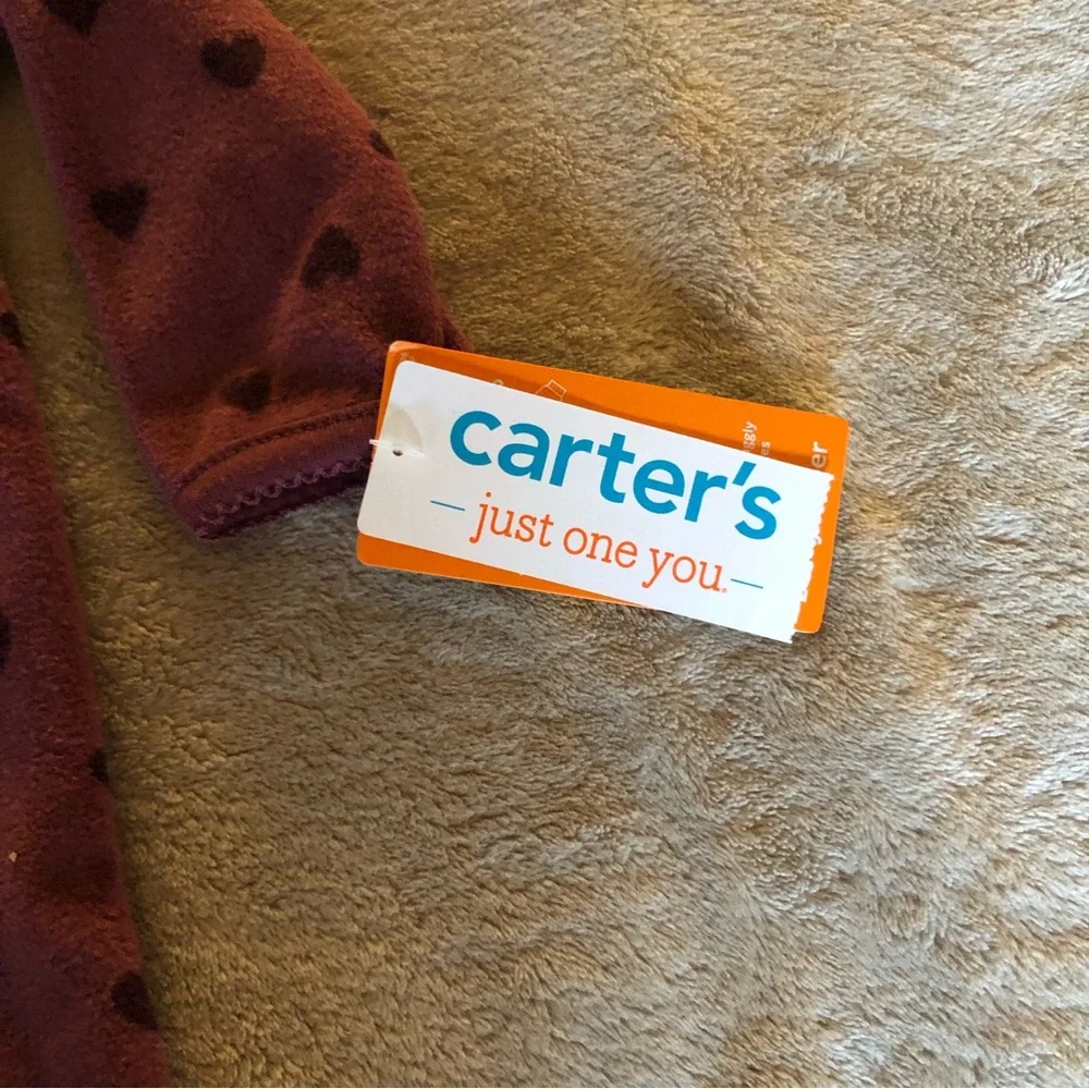 NWT Carter’s Baby Heart Print 2 Ways Zip Fleece Size 6 Months keeps baby Warm